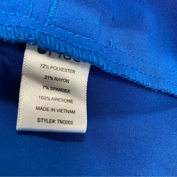 Figs Ladies Bundle Of 2 Scrub Sets Blue Size Medium * flawed pant* - Picture 11 of 15